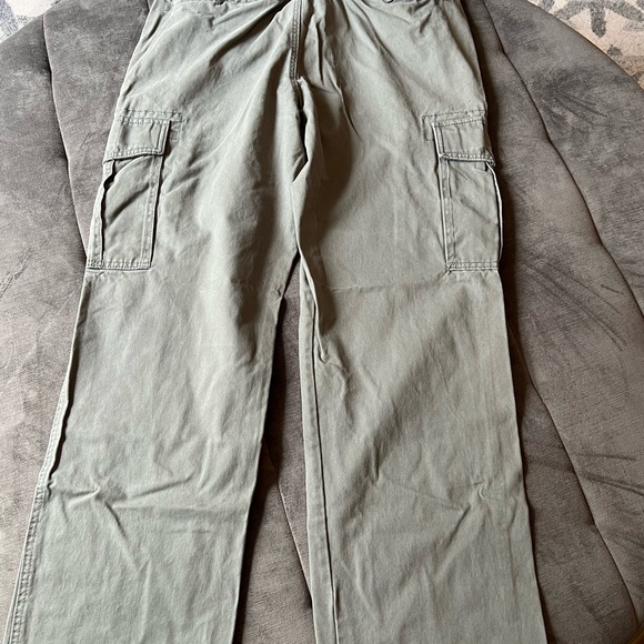 Old Navy Gray Cargo Pants - Picture 2 of 3